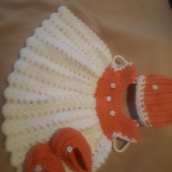 Crochet dress - Picture 3 of 3